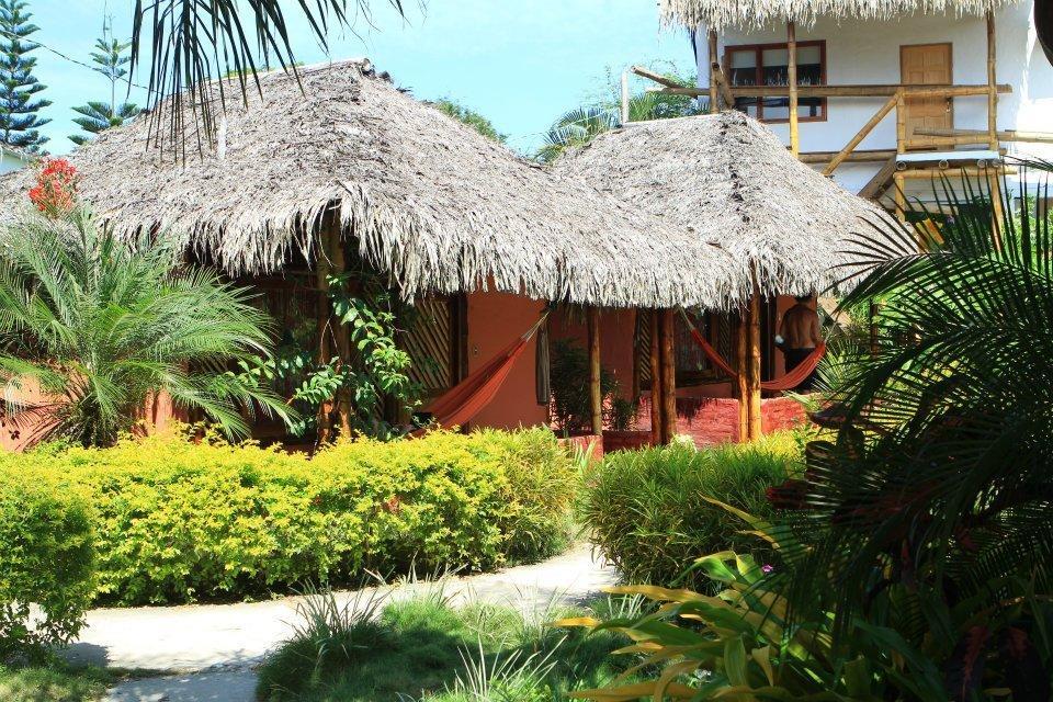 Hotel Sumpa Montañita Екстериор снимка