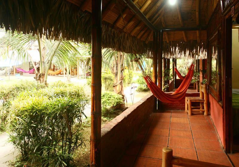 Hotel Sumpa Montañita Екстериор снимка