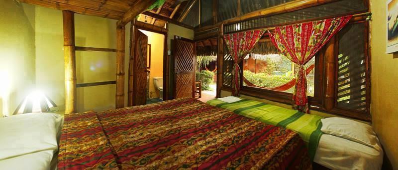 Hotel Sumpa Montañita Екстериор снимка